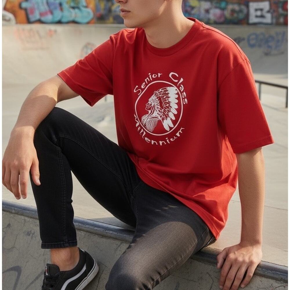 Vintage Y2K Senior Class Millennium T-Shirt Red Graphic Tee Unisex M Medium